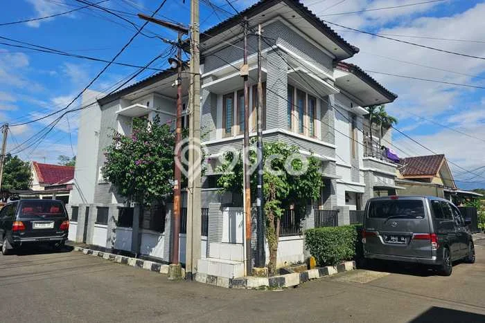 Rumah Kost Dijual di Bogor Utara, Bogor, Spesifikasi 7 KT, 4 KM, 306m2 Rumah Kost Dijual di Bogor Utara, Bogor, Spesifikasi 7 KT, 4 KM, 306m2
