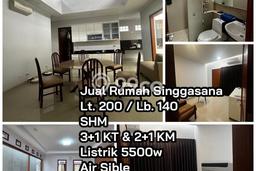 Dijual Rumah Luas Elegan Dengan View Eksklusif di Singgasana, Bandung Dijual Rumah Luas Elegan Dengan View Eksklusif di Singgasana, Bandung