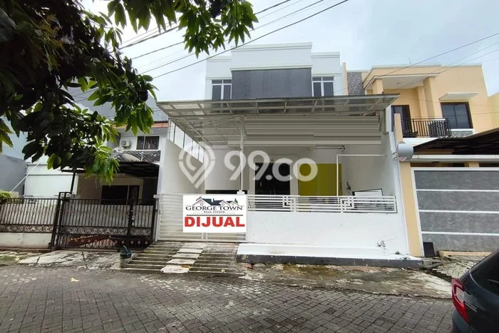 Dijual Rumah Luas Elegan Dengan View Eksklusif di Pegadungan, Jakarta Barat Dijual Rumah Luas Elegan Dengan View Eksklusif di Pegadungan, Jakarta Barat