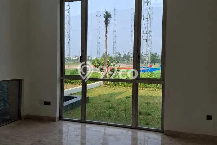 Hunian Minimalis dengan LT 360m2 & LB 700m2 Disewakan di Golf Island Hunian Minimalis dengan LT 360m2 & LB 700m2 Disewakan di Golf Island