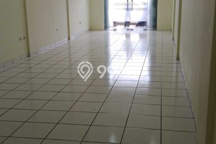 Area Ramai! Ruko Dijual di Kembangan untuk Bisnis Luas Bangunan 190m2 Area Ramai! Ruko Dijual di Kembangan untuk Bisnis Luas Bangunan 190m2
