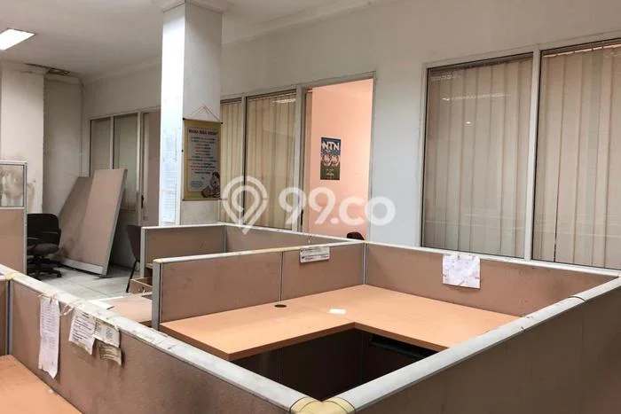 Gudang Disewa di Jakarta Utara dengan LB 3000m2 Area Komersial Ramai Gudang Disewa di Jakarta Utara dengan LB 3000m2 Area Komersial Ramai