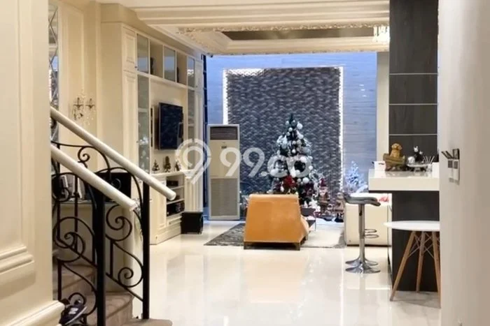 Ready to Use! Premium House LT 192m2 Desain Elegan di Pantai Indah Kapuk Ready to Use! Premium House LT 192m2 Desain Elegan di Pantai Indah Kapuk