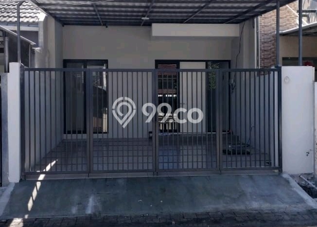 Jual Rumah Strategis Bagus Punya 4 KT di Dukuh Pakis Surabaya SHM Jual Rumah Strategis Bagus Punya 4 KT di Dukuh Pakis Surabaya SHM