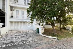 Rumah Elit Modern Tanpa Renovasi di Pakuwon Indah Surabaya Rumah Elit Modern Tanpa Renovasi di Pakuwon Indah Surabaya