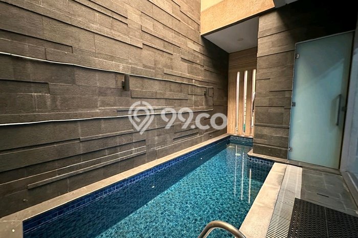 Rumah Elit Modern Tanpa Renovasi di Citraland Surabaya Rumah Elit Modern Tanpa Renovasi di Citraland Surabaya