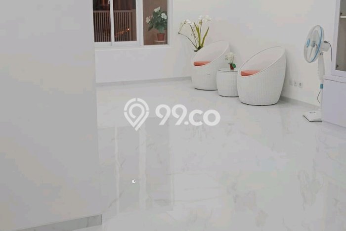 For Sale! Luxury House LT 112m2 Desain Elegan di Pakuwon CIty For Sale! Luxury House LT 112m2 Desain Elegan di Pakuwon CIty