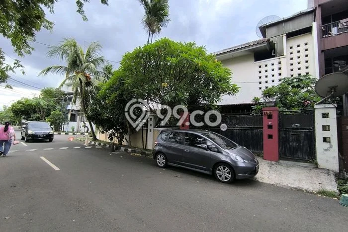 Rumah Luxury Modern Tanpa Renovasi di Pulomas Jakarta Timur Rumah Luxury Modern Tanpa Renovasi di Pulomas Jakarta Timur