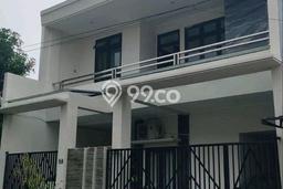 BEST CHOICE! Rumah di , Luas 161m2m² LB 300m2m² BEST CHOICE! Rumah di , Luas 161m2m² LB 300m2m²