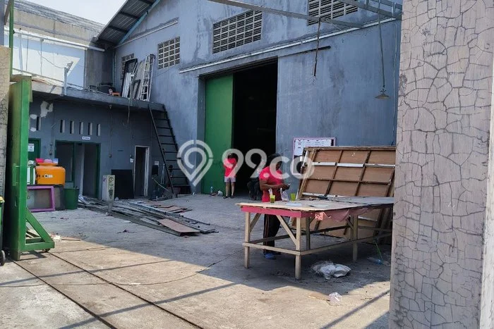 Disewakan Gudang di Pusat Kota Surabaya Ramai Strategis Disewakan Gudang di Pusat Kota Surabaya Ramai Strategis