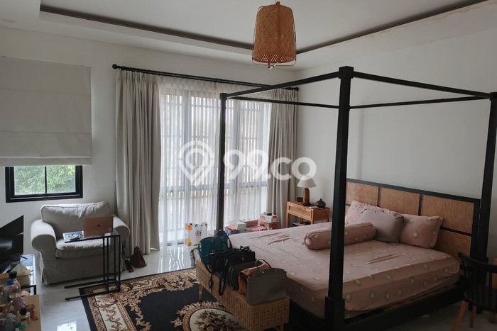 Dijual Rumah Luas Elegan Dengan View Cantik di BSD Nusaloka, Tangerang Dijual Rumah Luas Elegan Dengan View Cantik di BSD Nusaloka, Tangerang