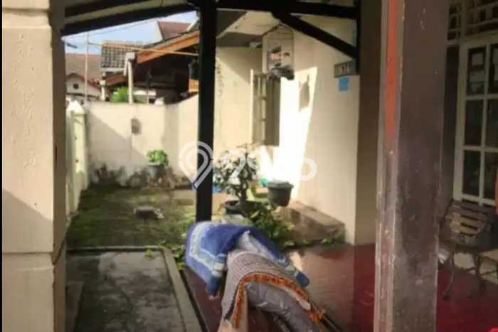 For Sale Rumah 3 Kamar Lokasi Ideal Bagus dan Strategis di Ciputat For Sale Rumah 3 Kamar Lokasi Ideal Bagus dan Strategis di Ciputat