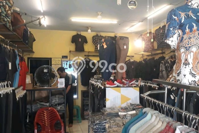 Ruko di , Luas 80m2m², Kawasan Bisnis, Ramai Ruko di , Luas 80m2m², Kawasan Bisnis, Ramai