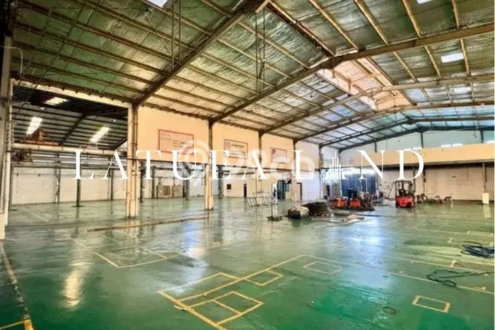 Disewakan Gudang di Kawasan Ramai Cikarang Luas 2205m2 Disewakan Gudang di Kawasan Ramai Cikarang Luas 2205m2
