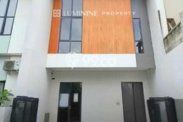 Dijual Rumah 4 Kamar Lokasi Strategis Nyaman dan Strategis di BSD Dijual Rumah 4 Kamar Lokasi Strategis Nyaman dan Strategis di BSD