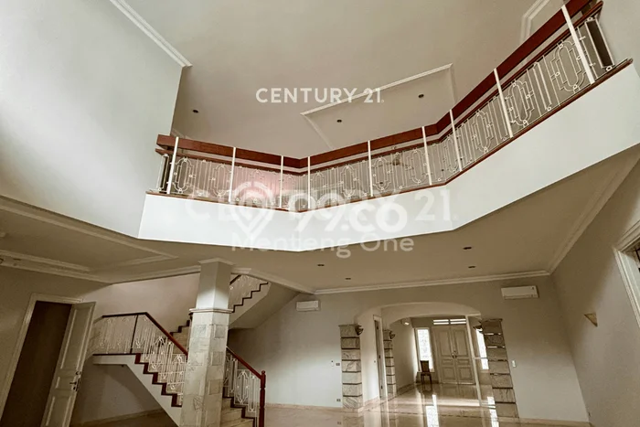 Lokasi terbaik! Rumah siap pakai disewakan di Menteng LB 1000m2 Lokasi terbaik! Rumah siap pakai disewakan di Menteng LB 1000m2