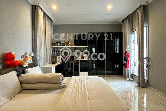 Siap Huni Rumah Mewah 5 Kamar di Menteng Dekat ke Mana Pun Siap Huni Rumah Mewah 5 Kamar di Menteng Dekat ke Mana Pun