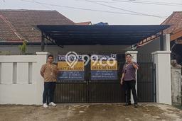 Lokasi strategis! Rumah siap pakai disewakan di Menteng LB 150m2 Lokasi strategis! Rumah siap pakai disewakan di Menteng LB 150m2