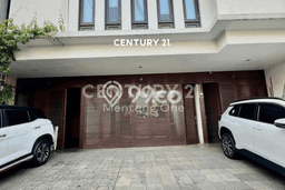 Ready to Use! Premium House LT 170m2 Desain Elegan di Setiabudi Ready to Use! Premium House LT 170m2 Desain Elegan di Setiabudi