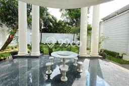 Hunian Mewah Siap Huni LT 1048m2 di Menteng, Jakarta Pusat Hunian Mewah Siap Huni LT 1048m2 di Menteng, Jakarta Pusat