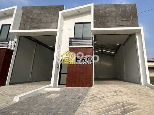Gudang Bagus LT 246m2 LB 152m2 Dijual di Cileungsi Bogor Gudang Bagus LT 246m2 LB 152m2 Dijual di Cileungsi Bogor