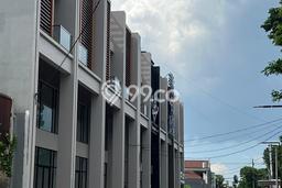 Unit Ruko Tersedia di Surabaya Kota Spesifikasi LB 69m2 Unit Ruko Tersedia di Surabaya Kota Spesifikasi LB 69m2
