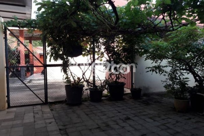 Rumah Elit Modern Tanpa Renovasi di Karang Rejo Semarang Rumah Elit Modern Tanpa Renovasi di Karang Rejo Semarang