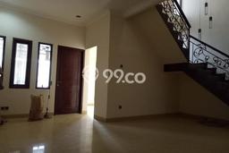 Rumah Strategis Modern Lb 150m2 di Antapani, Bandung Rumah Strategis Modern Lb 150m2 di Antapani, Bandung