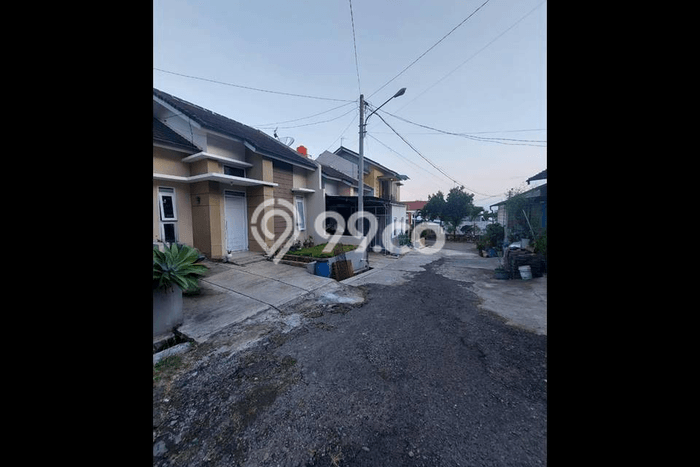 Rumah Terawat di Cileunyi, Bandung, LT 79m2m², Luas Bangunan 47m2m² Rumah Terawat di Cileunyi, Bandung, LT 79m2m², Luas Bangunan 47m2m²
