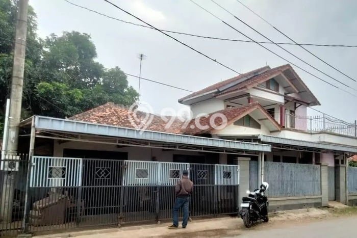 PENAWARAN TERBAIK! Rumah Premium area Binong, Luas 231m2m² Bangunan 410m2m² PENAWARAN TERBAIK! Rumah Premium area Binong, Luas 231m2m² Bangunan 410m2m²
