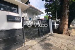 Siap Huni Hunian Elit 6 Kamar di Menteng Dekat ke Mana Pun Siap Huni Hunian Elit 6 Kamar di Menteng Dekat ke Mana Pun