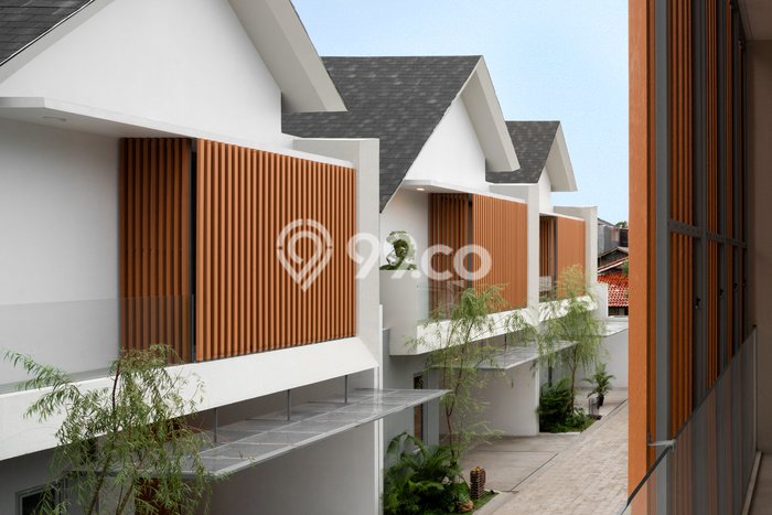 Rumah Luas Asri 4 KT Siap Huni di Cirendeu Jakarta Selatan Rumah Luas Asri 4 KT Siap Huni di Cirendeu Jakarta Selatan