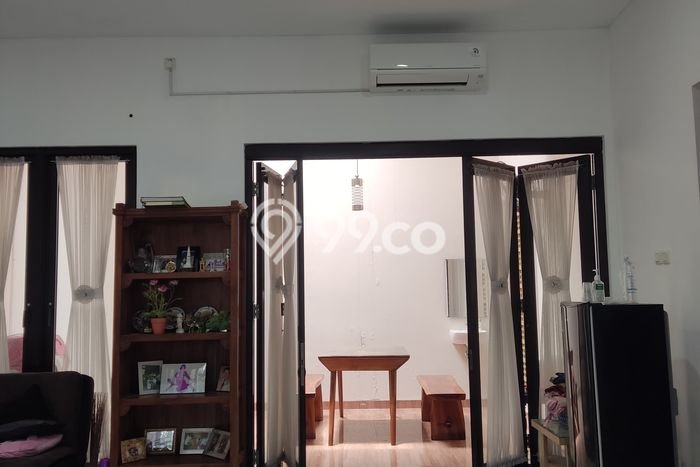 Rumah Elit LB 177m2 Siap Pakai Desain Elegan di Harapan Indah, Bekasi Rumah Elit LB 177m2 Siap Pakai Desain Elegan di Harapan Indah, Bekasi