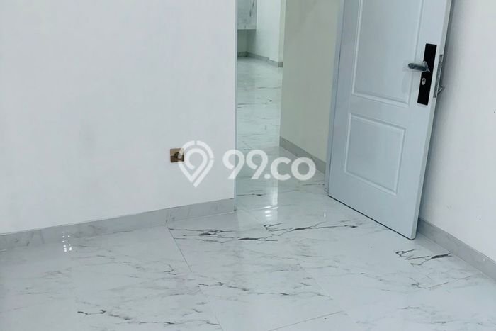 Hunian Strategis 3 KT LB 125m2 Kondisi Bagus di Harapan Indah Hunian Strategis 3 KT LB 125m2 Kondisi Bagus di Harapan Indah