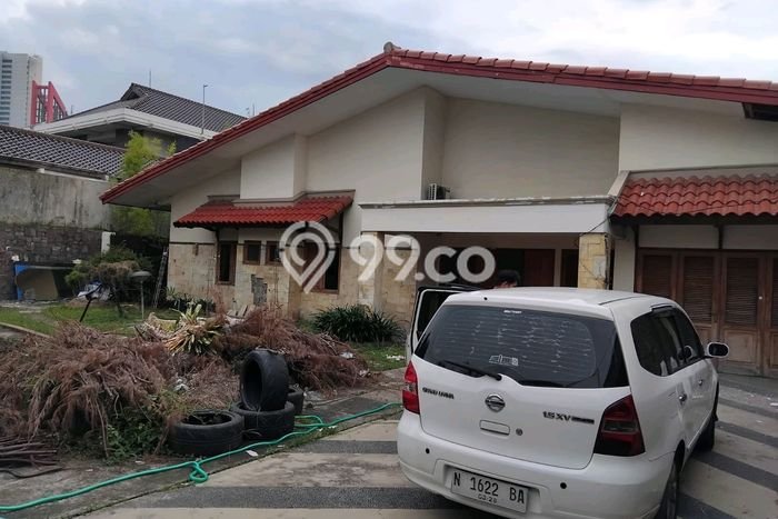 Rumah Luxury Modern Siap Huni di Darmo Permai Surabaya Rumah Luxury Modern Siap Huni di Darmo Permai Surabaya
