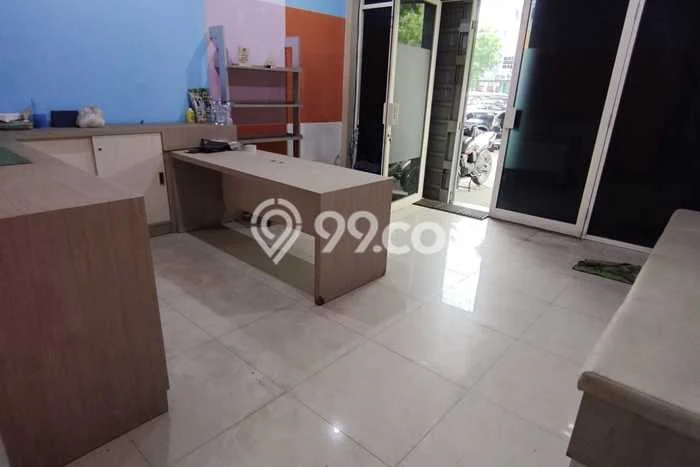 Unit Ruko Disewakan di Surabaya Kota di Area Ramai & Strategis Unit Ruko Disewakan di Surabaya Kota di Area Ramai & Strategis