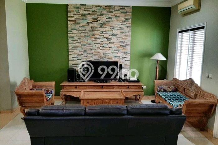 Jual Rumah Luas Megah Dengan View Eksklusif di Gading Serpong, Tangerang Jual Rumah Luas Megah Dengan View Eksklusif di Gading Serpong, Tangerang