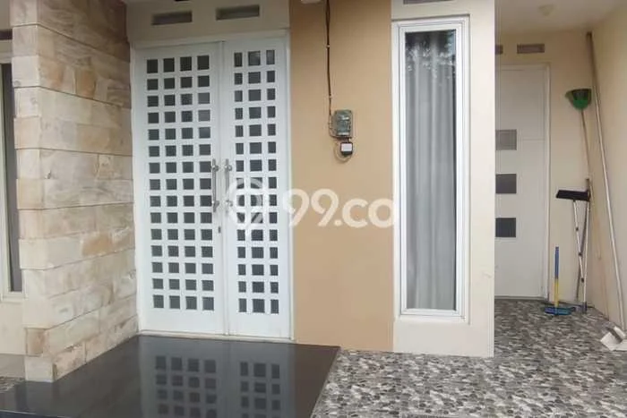 PRIME LOCATION! Rumah di , 2 KM, Area Tenang, Luas 104m2m² Bangunan 170m2m² PRIME LOCATION! Rumah di , 2 KM, Area Tenang, Luas 104m2m² Bangunan 170m2m²
