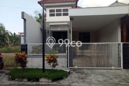 Lokasi terbaik! Rumah siap huni disewakan di Dieng LB 90m2 Lokasi terbaik! Rumah siap huni disewakan di Dieng LB 90m2