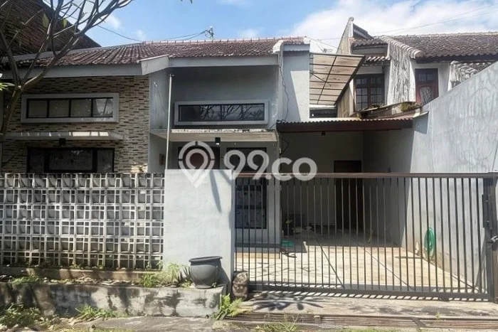 Lokasi strategis! Rumah siap huni disewakan di Blimbing LB 120m2 Lokasi strategis! Rumah siap huni disewakan di Blimbing LB 120m2