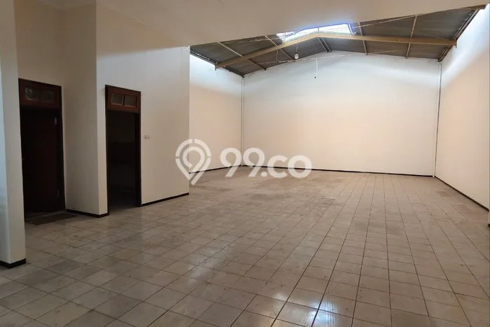 LOKASI PREMIUM! Ruko Kawasan Blimbing, Luas 600m2m², Area Komersial LOKASI PREMIUM! Ruko Kawasan Blimbing, Luas 600m2m², Area Komersial