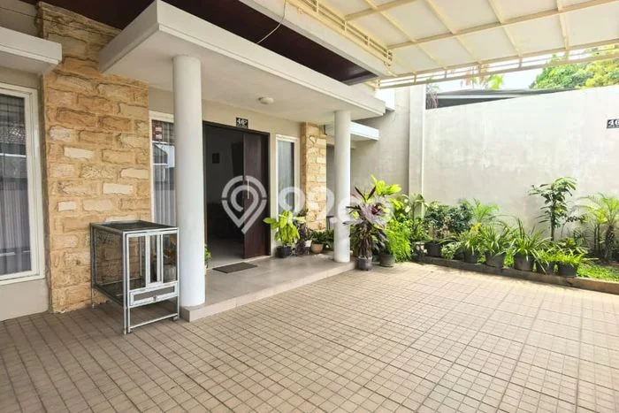 Rumah LT 236m2m² Newly Renovated di , Dekat Mal, Malang Rumah LT 236m2m² Newly Renovated di , Dekat Mal, Malang