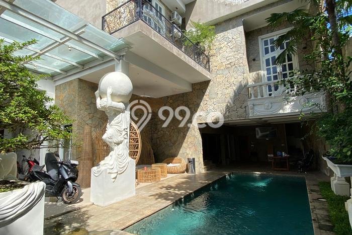 Jual Rumah Mewah Megah Dengan View Cantik di Puri Gading, Badung Jual Rumah Mewah Megah Dengan View Cantik di Puri Gading, Badung