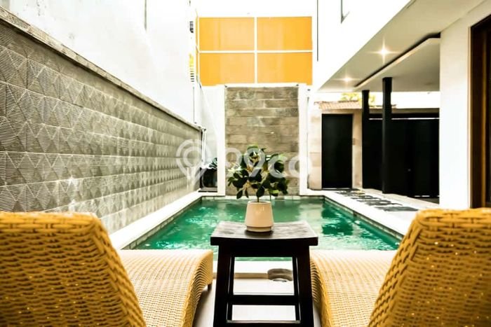 FOR SALE! Vila Kawasan , Luas 130m2m², Lokasi Strategis FOR SALE! Vila Kawasan , Luas 130m2m², Lokasi Strategis