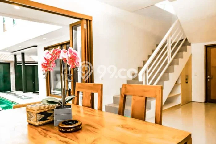 FOR SALE! Vila Kawasan , Luas 130m2m², Lokasi Strategis FOR SALE! Vila Kawasan , Luas 130m2m², Lokasi Strategis