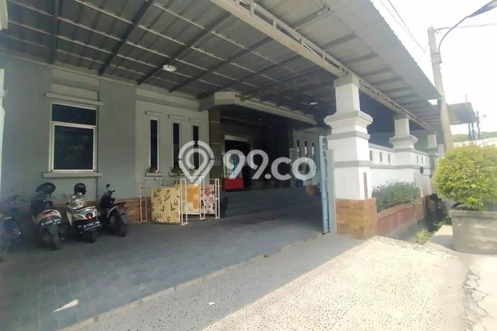 Gudang Favorit Dijual di Serpong Utara Tangerang Selatan Area Pusat Bisnis Gudang Favorit Dijual di Serpong Utara Tangerang Selatan Area Pusat Bisnis