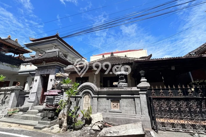 Disewakan! Rumah 3 Kamar Tidur &
2 Kamar Mandi di Jimbaran, Badung Disewakan! Rumah 3 Kamar Tidur &
2 Kamar Mandi di Jimbaran, Badung