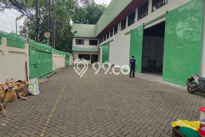 Disewakan Gudang komersial di Tangerang luas bangunan 1500m2 Disewakan Gudang komersial di Tangerang luas bangunan 1500m2