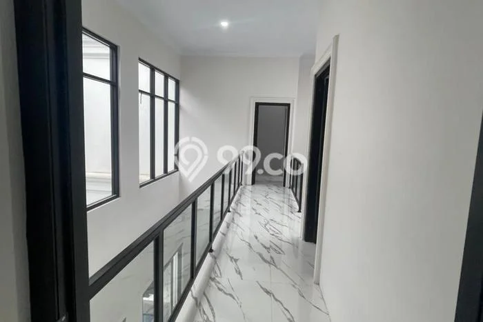 Jual Rumah Mewah Elegan Dengan View Eksklusif di Sentul City, Bogor Jual Rumah Mewah Elegan Dengan View Eksklusif di Sentul City, Bogor