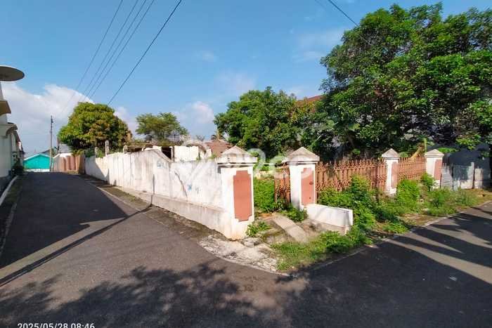 Lahan Kosong Dijual di Banyumanik, Semarang, Luas 242m2 Area Strategis Lahan Kosong Dijual di Banyumanik, Semarang, Luas 242m2 Area Strategis